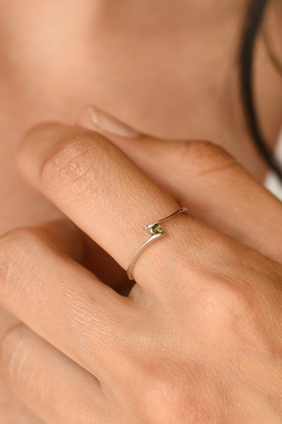 RESERVA ANTICIPADA | Anillo Moldavita Pequeño | Buena suerte - Espiritualidad