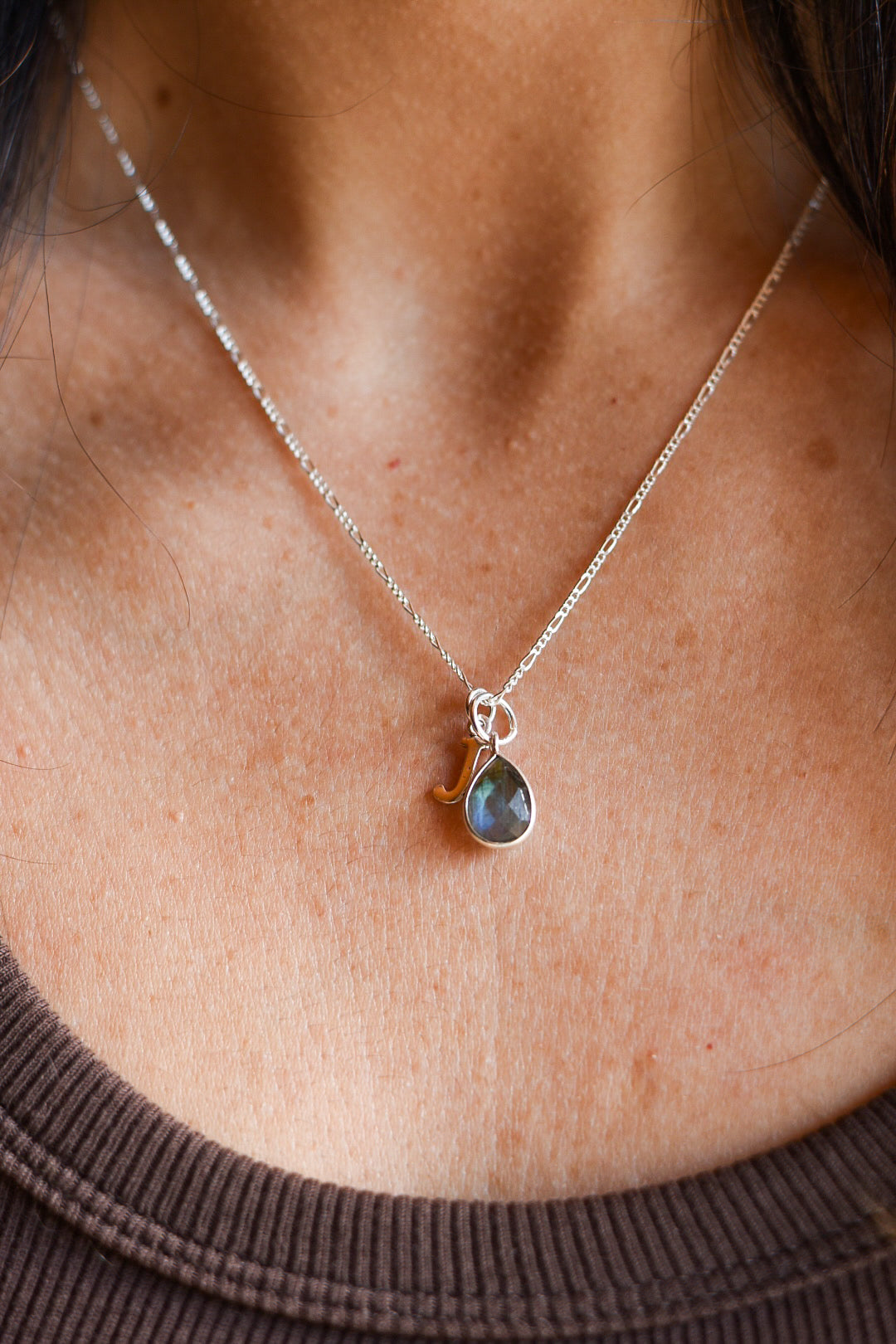 Colgante Inicial con mineral