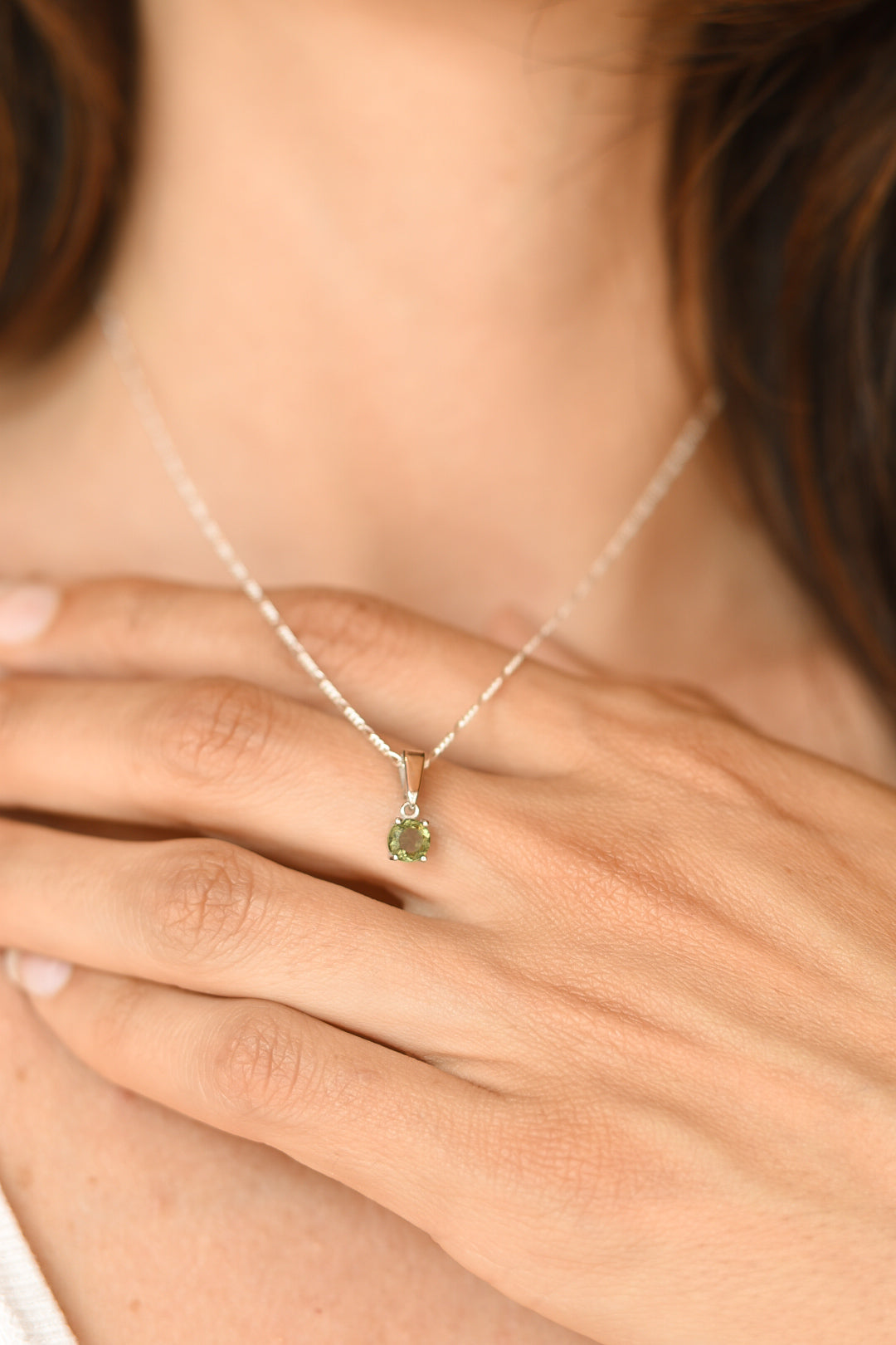 RESERVA ANTICIPADA | Colgante Moldavita Facetada | Circular Pequeño | Buena suerte - Espiritualidad