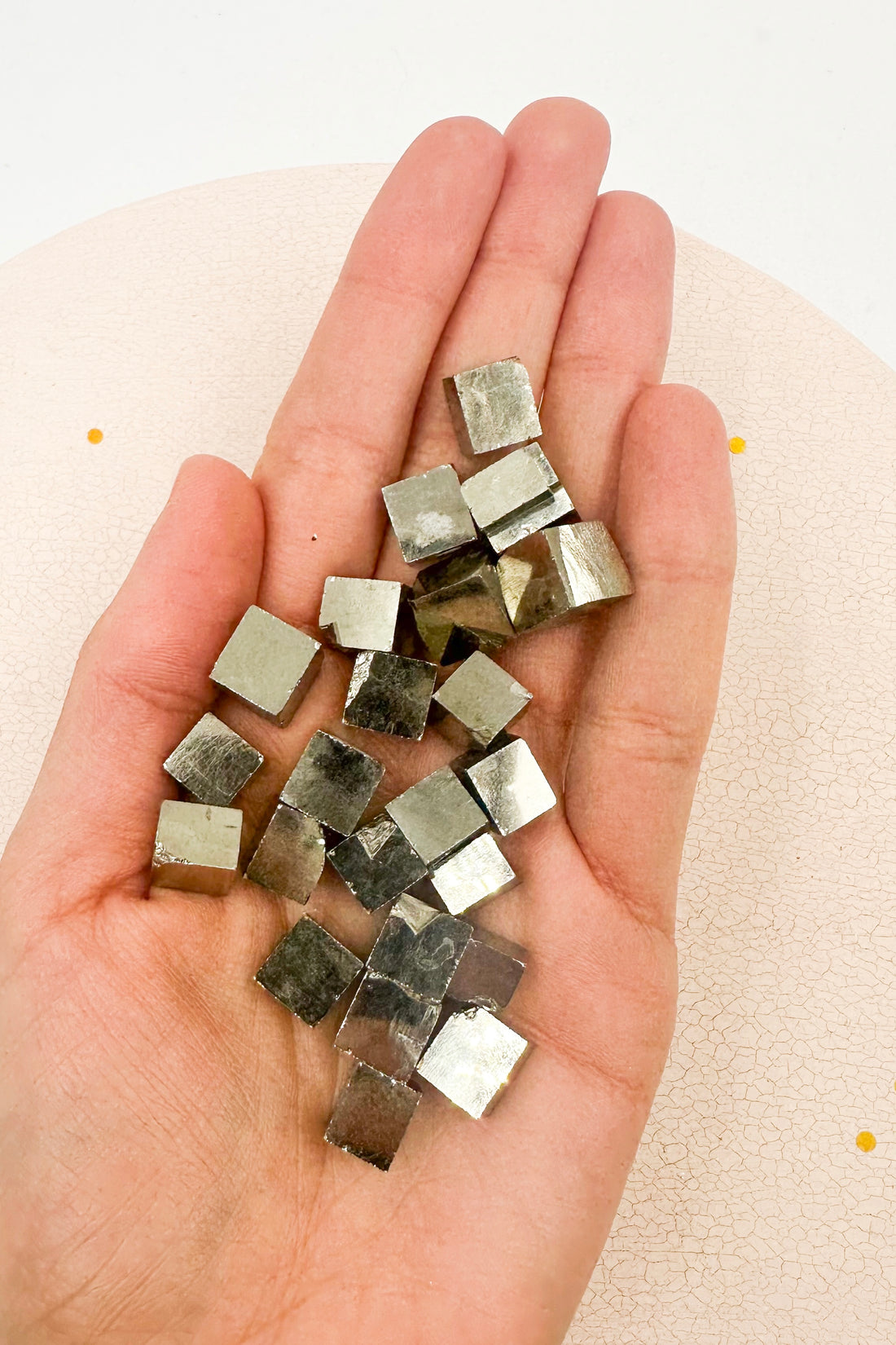 Pirita Cúbica Pequeña | Positividad - Prosperidad