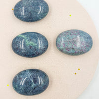Cianita con Rubí Palmstone | Calma - Valentía