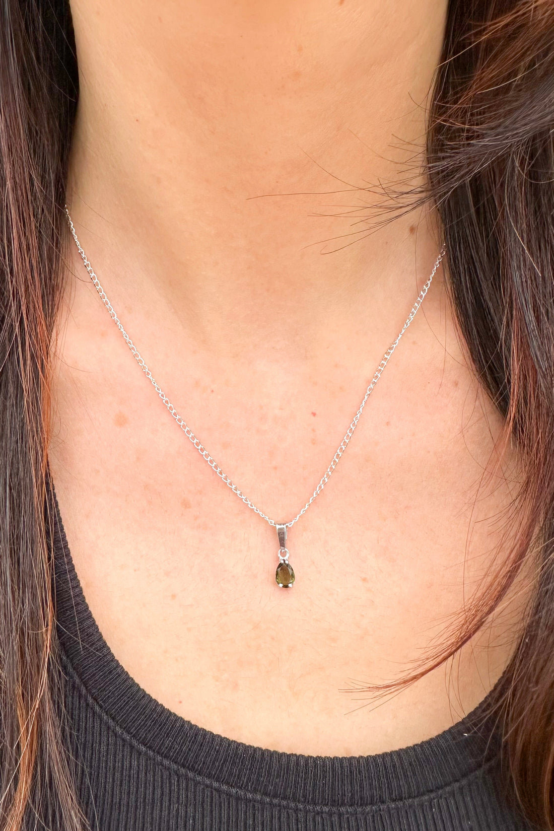 RESERVA ANTICIPADA | Colgante Moldavita Facetada | Lágrima | Buena suerte - Espiritualidad