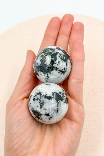 Piedra Luna Esferas | Feminidad - Magnetismo