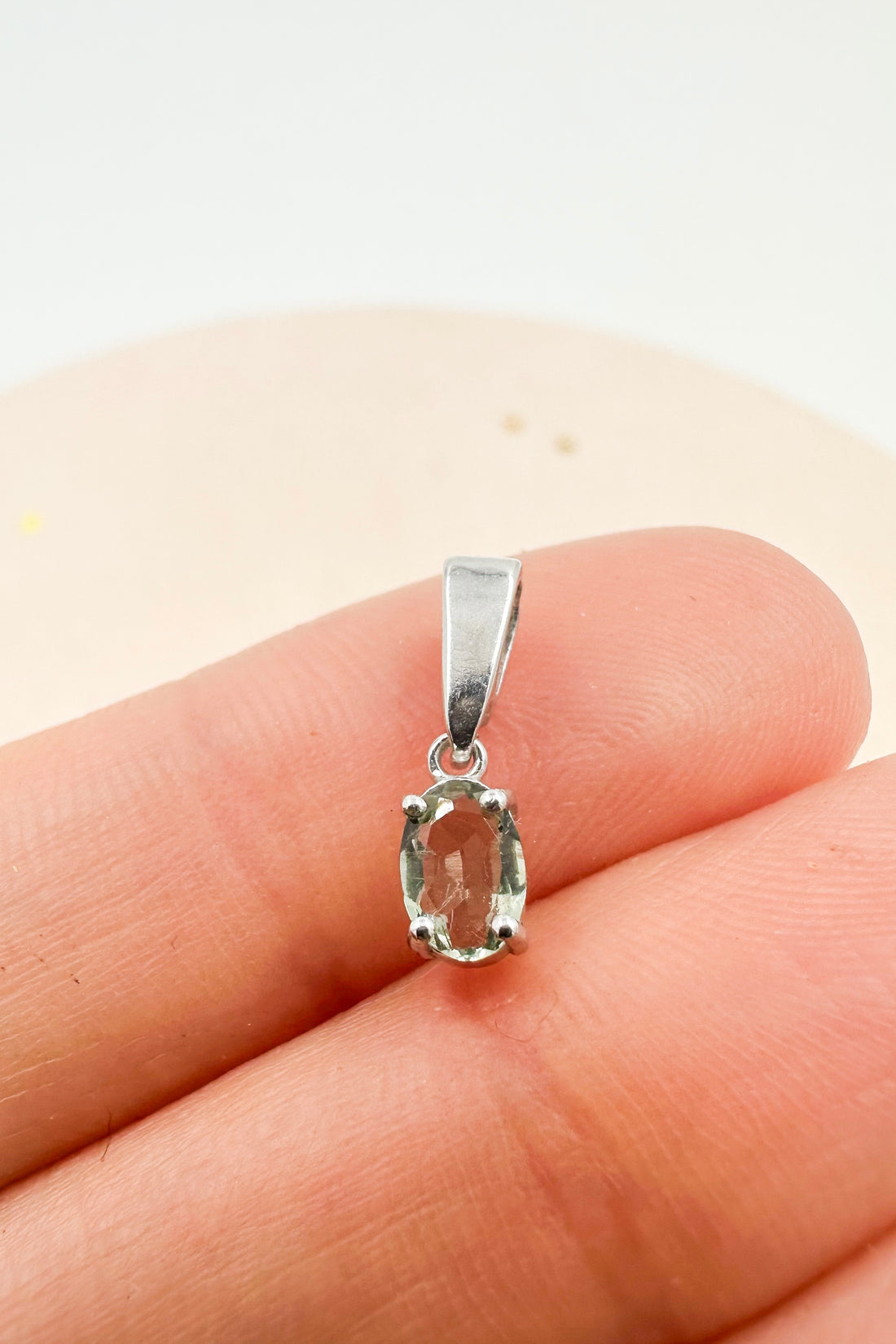 RESERVA ANTICIPADA | Colgante Moldavita Facetada | Oval | Buena suerte - Espiritualidad