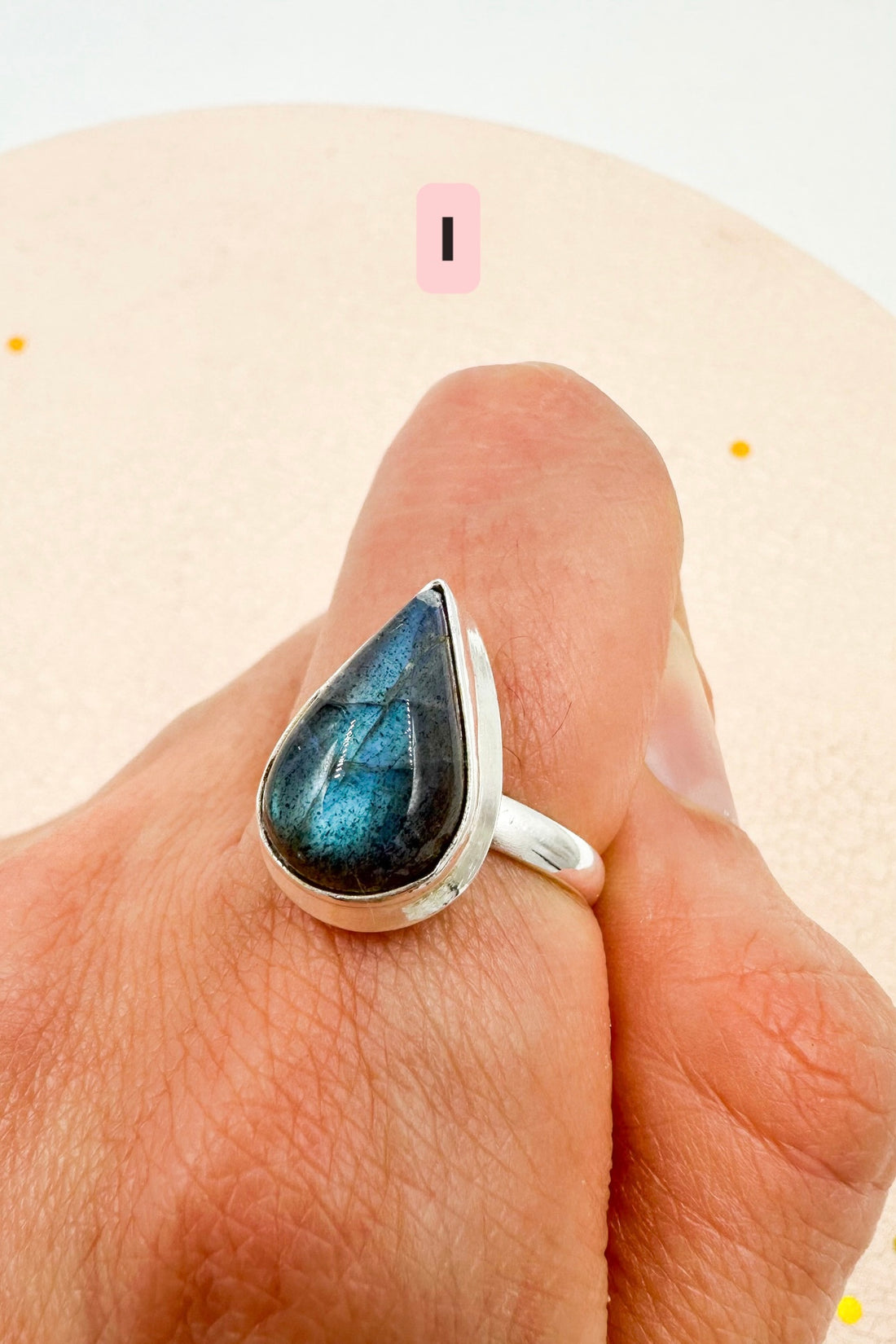 Anillo Labradorita | Transformación y protección