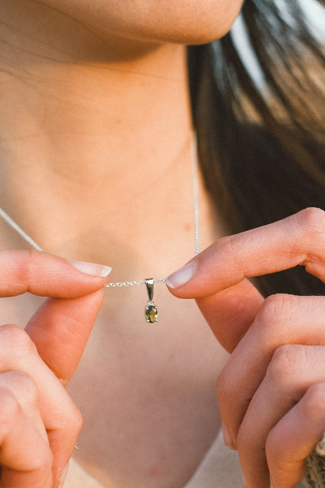 Colgante Moldavita Facetada | Oval | Buena suerte - Espiritualidad