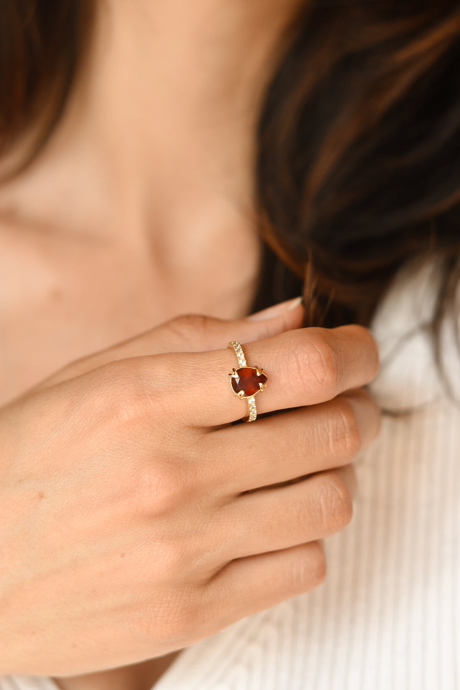 Anillo Granate | Energía y pasión