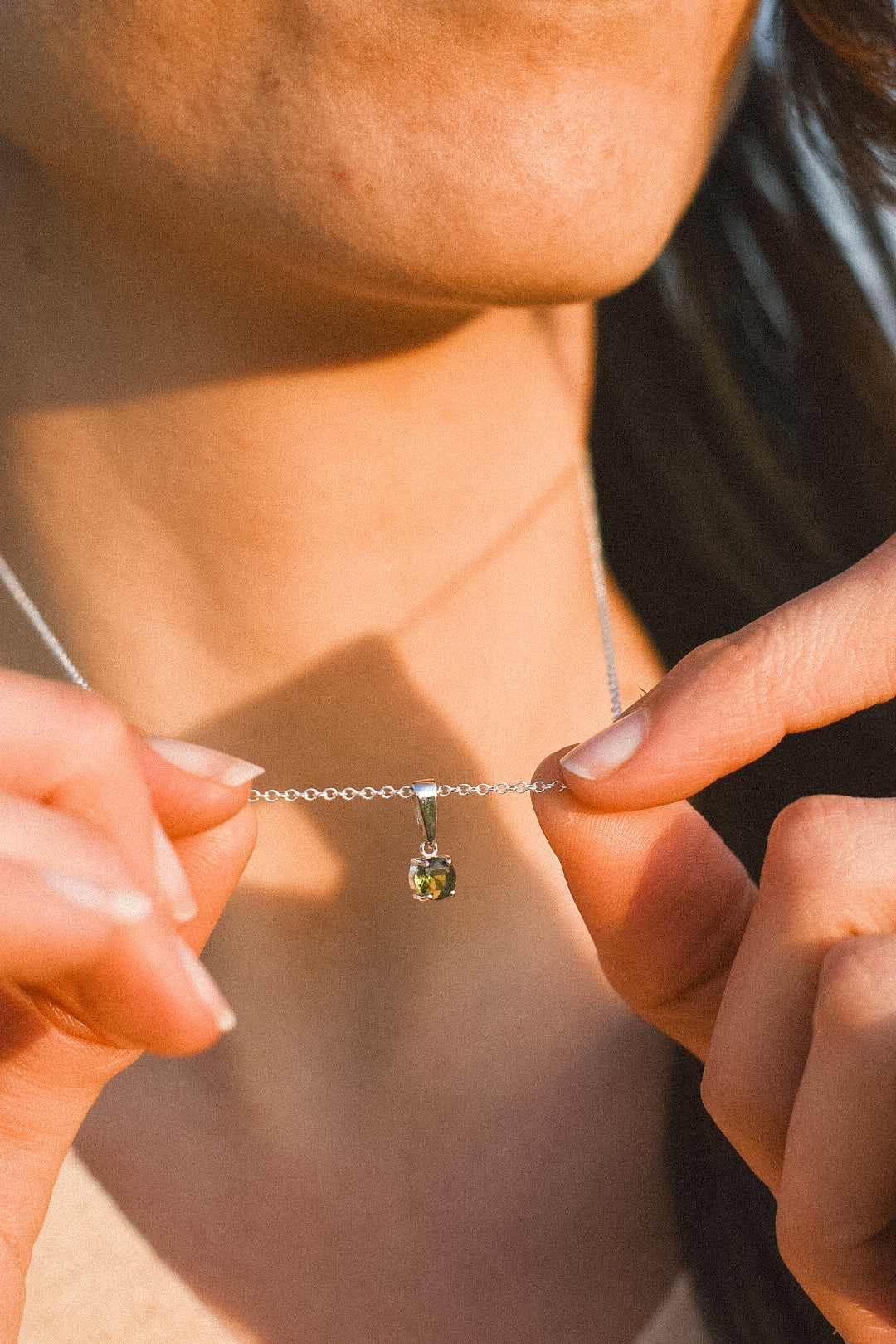 Colgante Moldavita Facetada | Circular Pequeño | Buena suerte - Espiritualidad