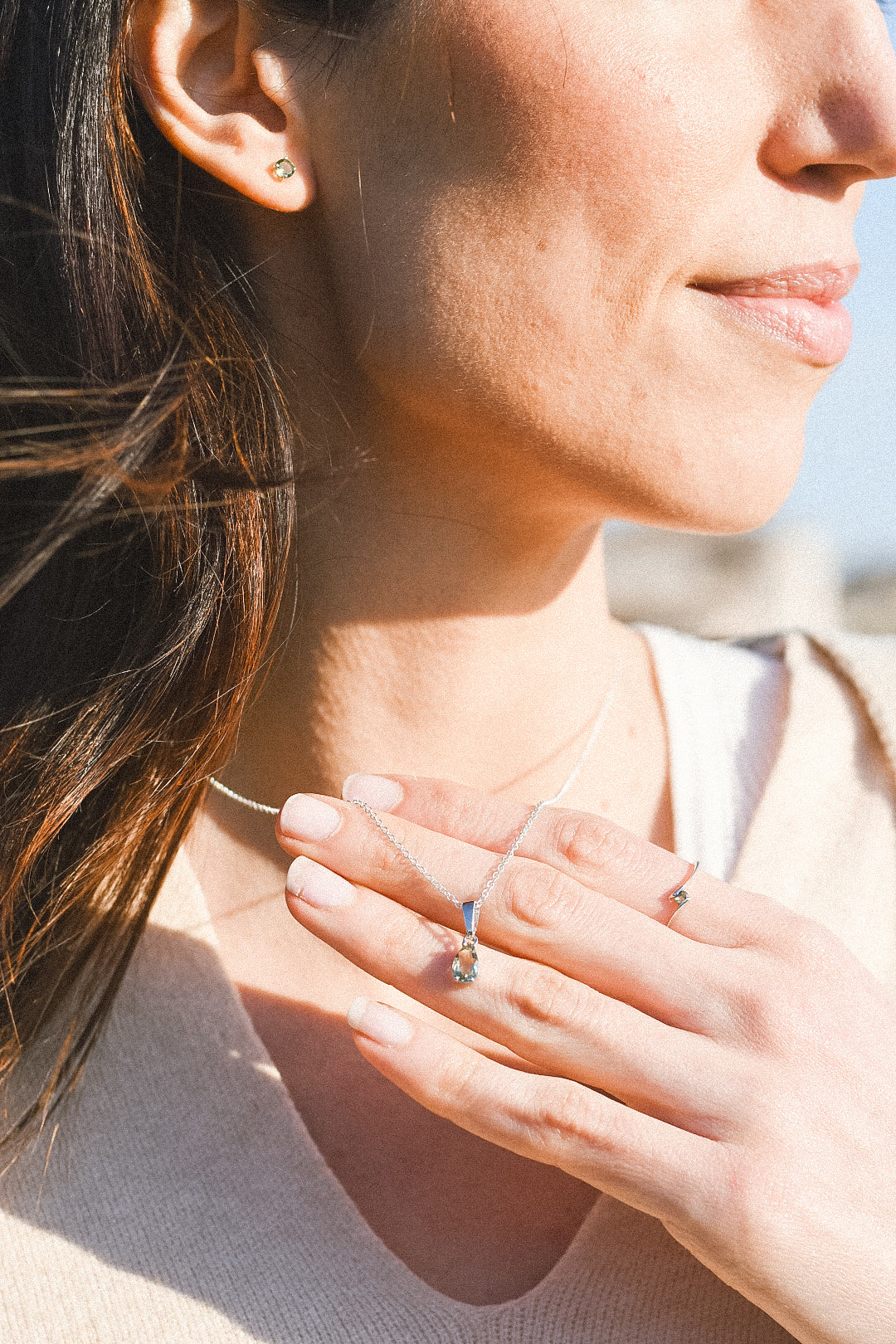 Colgante Moldavita Facetada | Lágrima | Buena suerte - Espiritualidad