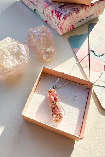 Colgante orgonite con turmalina rosa